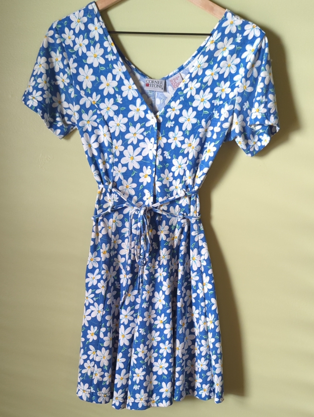 Adorable Vintage Blue Floral Romper with White Daisy Print